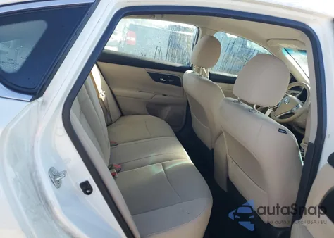 2015 Nissan Altima 2.5 z USA, uszkodzony, nr VIN 1N4AL3AP6FN871284